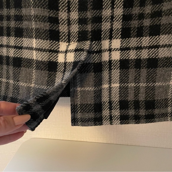 L.L. Bean, Plaid, Wool Blend, Knee Skirt, Sz 12, Gray, Black, Ivory, Lined, GUC - Picture 5 of 8